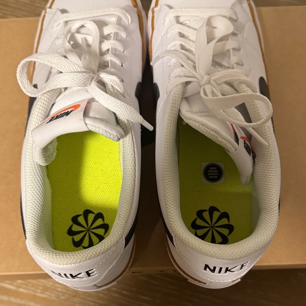 Woman’s Nike Court Legacy Sneaker - Picture 4 of 5